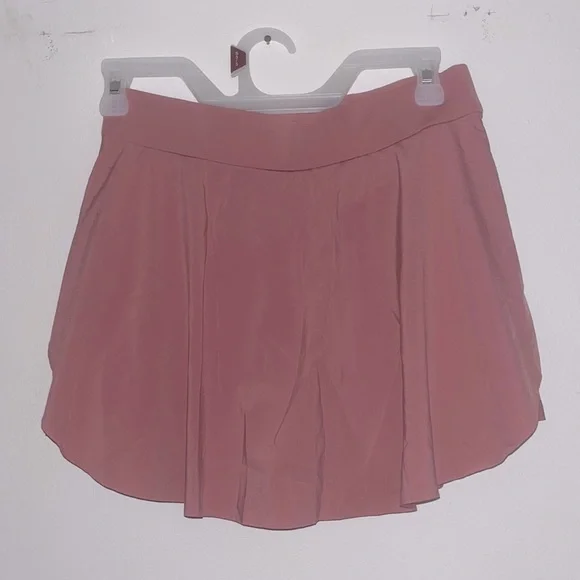 Size medium baby pink skort - Picture 2 of 2